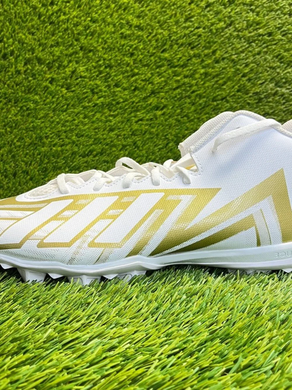 Adidas Freak Spark MD 23 Mens Size 13 White Gold Running Outdoor Football Cleats